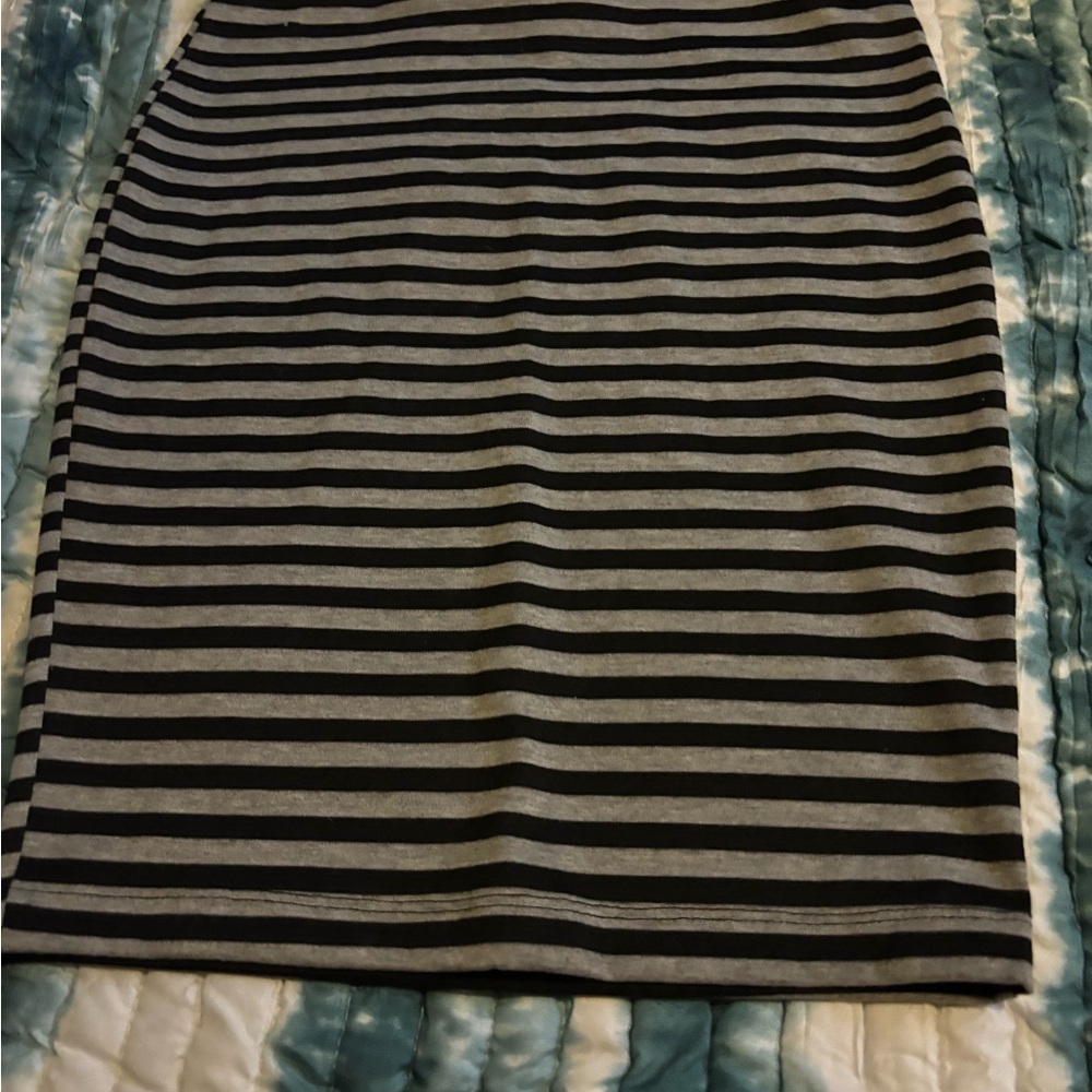 BCX Black and Gray Striped Pencil Skirt